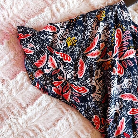 Lulus Dondi Navy Blue Floral Print Romper Shorts Size M - Picture 11 of 14